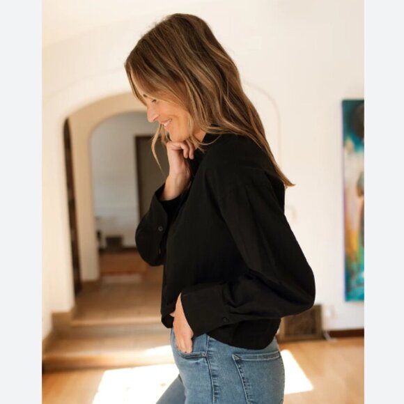 Carly Jean Los Angeles CJLA Casey Button Down Black Blouse Size Medium - Picture 2 of 11